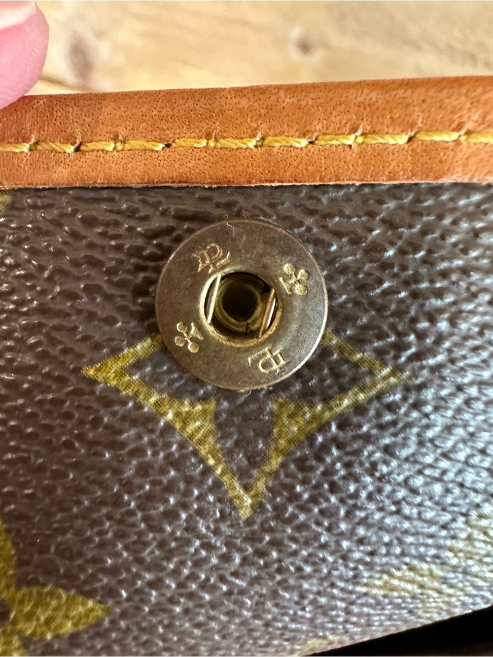 Rare Vintage Louis Vuitton Portable Serviette Crossbody ✨ Comes with COA - Picture 12 of 16
